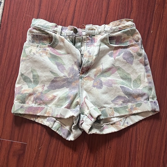 American apparently high waisted denim floral short - Picture 1 of 4